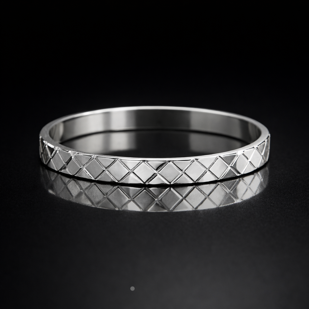 Elegant silver Karra