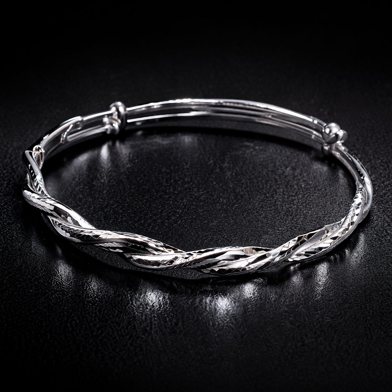 Polished silver Karra